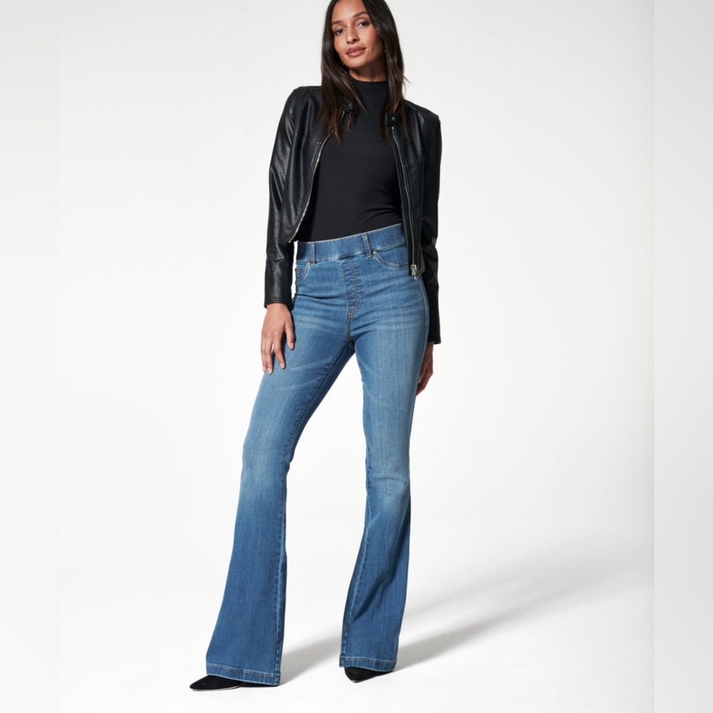 NWOT SPANXshape EveryWhere Flare Jeans, Size S in Vintage Indigo